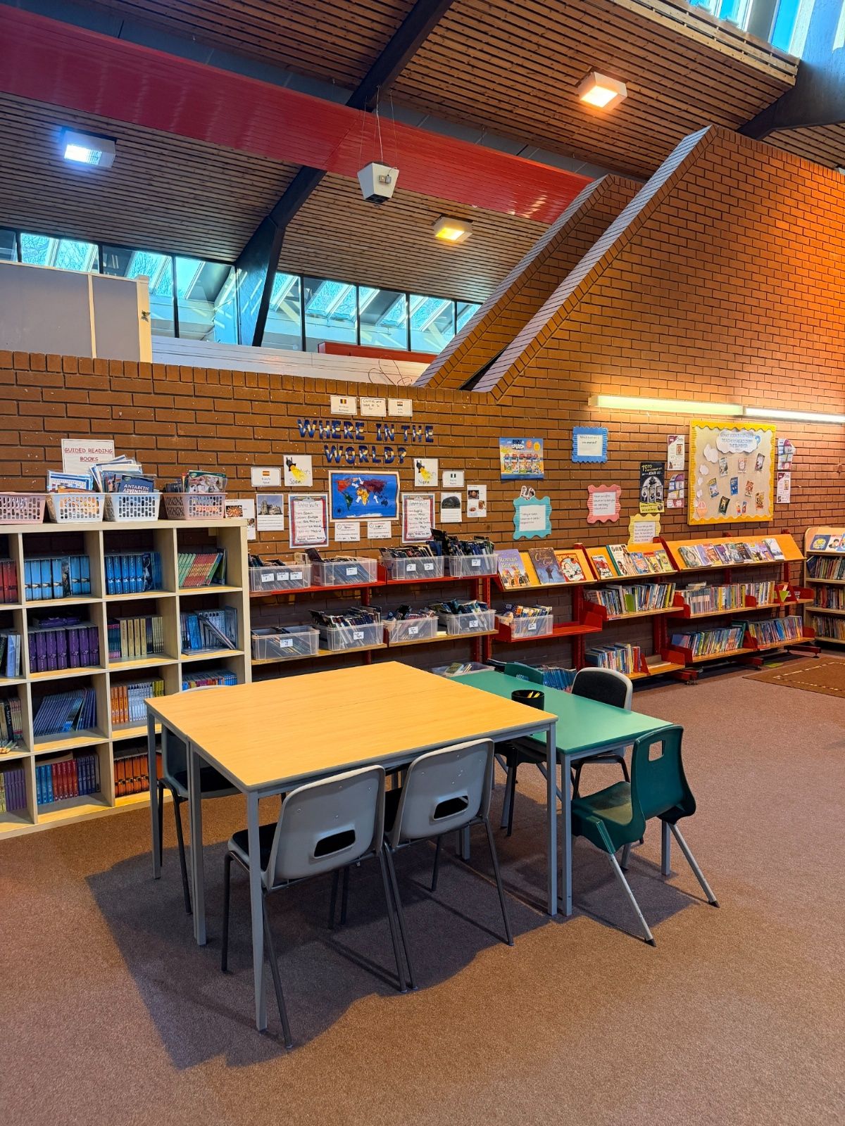 Springwood Staff Springwood Infant and Junior School Federation - Photos of the School